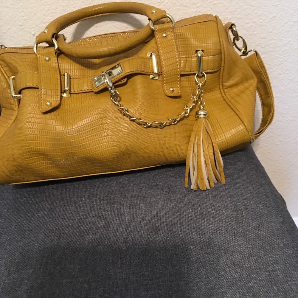 Purses - Picture 2 of 7